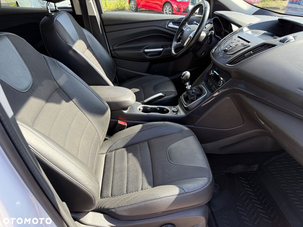 Ford Kuga 2.0 TDCi FWD Titanium - 12