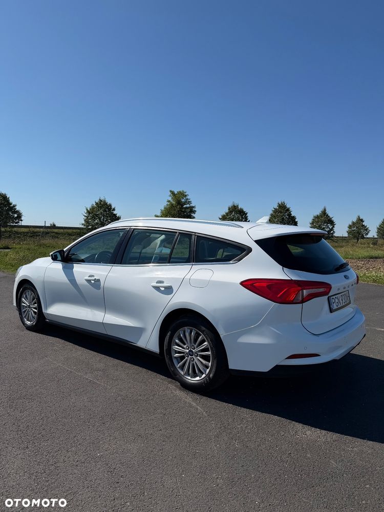 Ford Focus 1.0 EcoBoost Titanium Business - 4