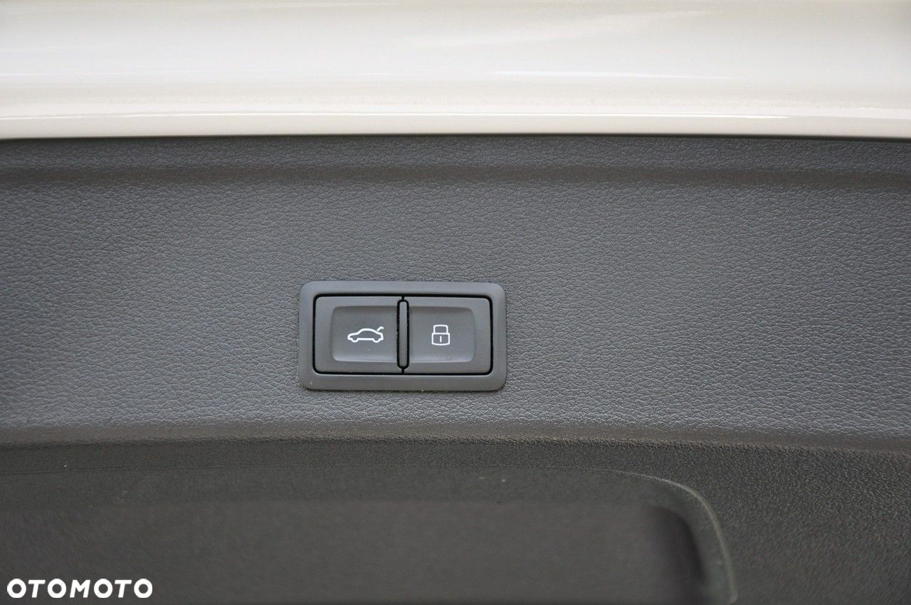 Audi A4 40 TDI S Line S tronic - 39