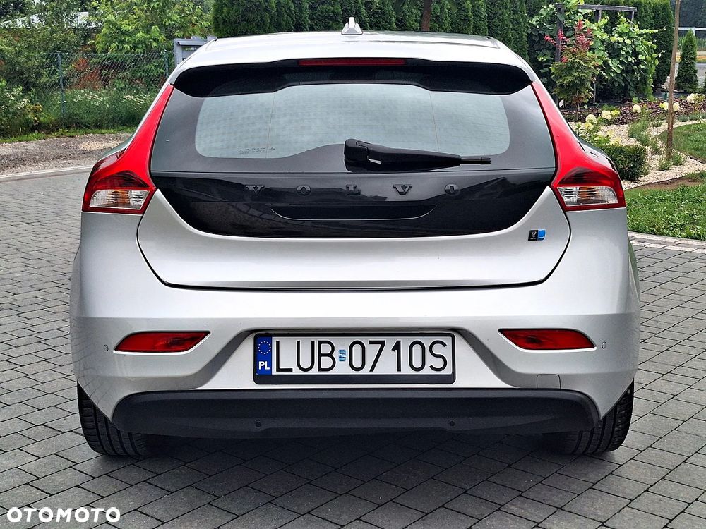 Volvo V40 D2 Momentum - 9
