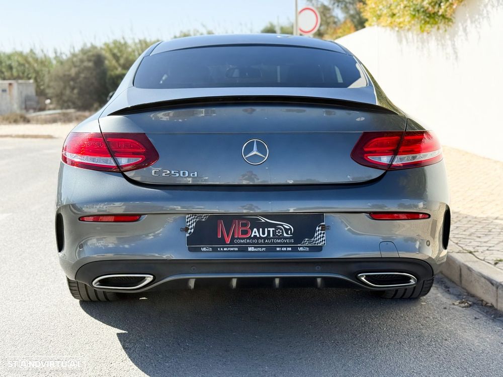 Mercedes-Benz C 250 - 11