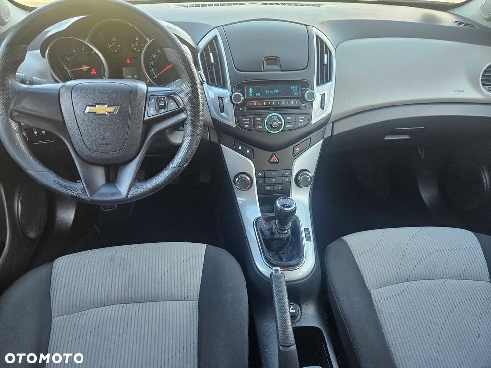Chevrolet Cruze - 38