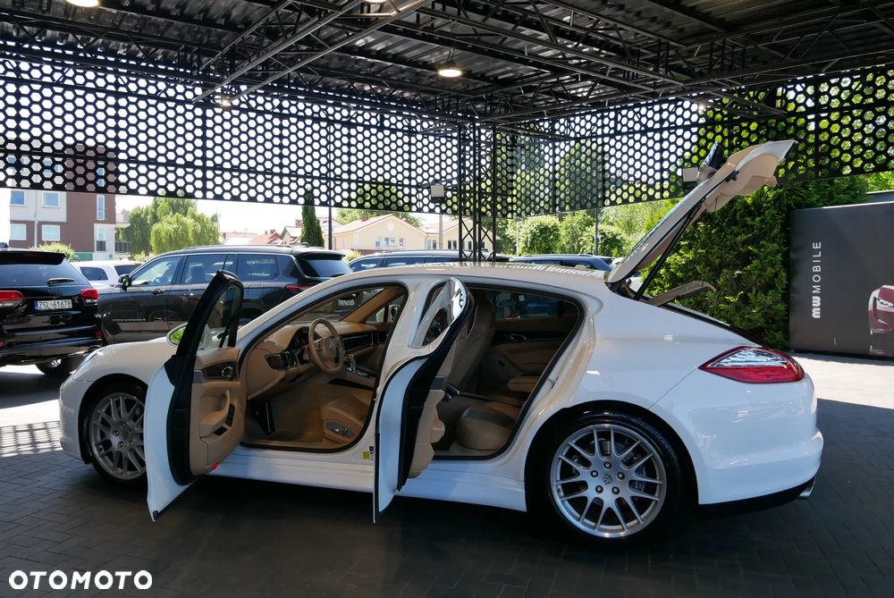Porsche Panamera 4 - 6