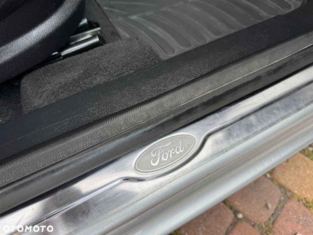 Ford Galaxy - 38