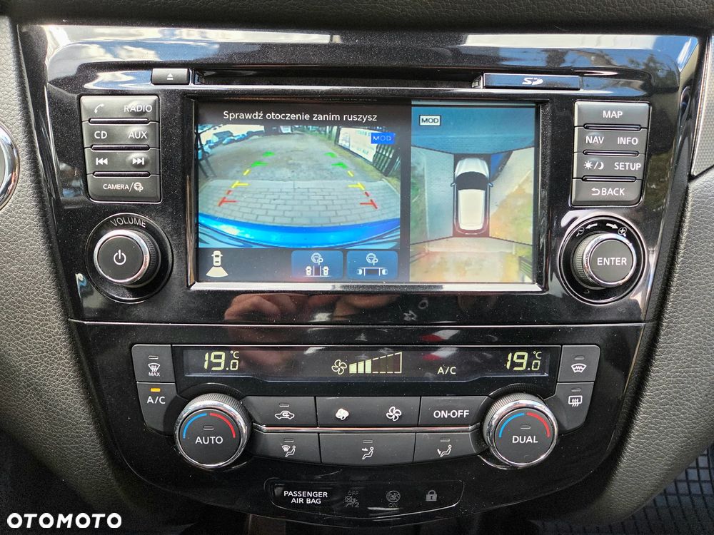 Nissan Qashqai 1.6 DIG-T N-Connecta - 16