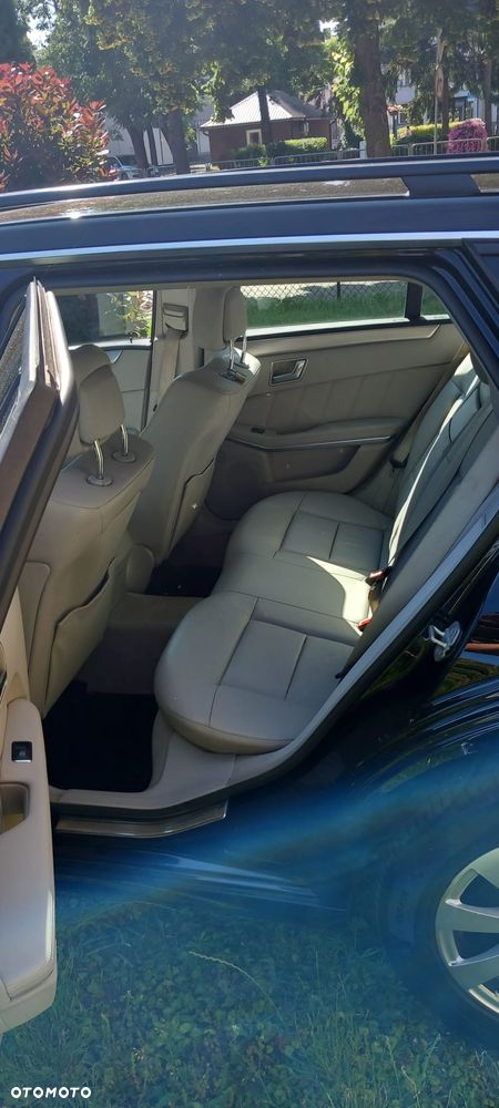 Mercedes-Benz Klasa E 220 CDI DPF BlueEFFICIENCY Automatik Elegance - 11