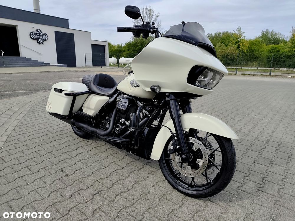 Harley-Davidson Touring Road Glide - 6
