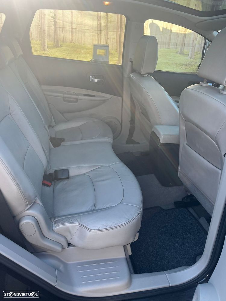 Nissan Qashqai +2 1.5 dCi Tekna Premium 18 - 10