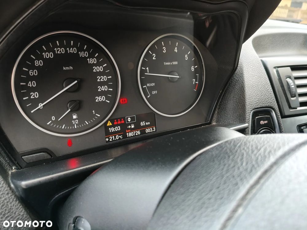 BMW Seria 1 116i - 23