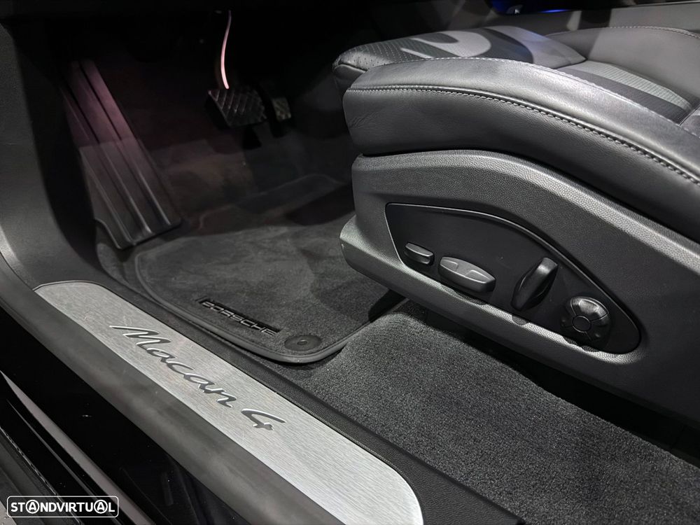 Porsche Macan Electric 4 - 24