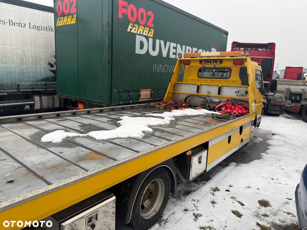 Mitsubishi Fuso Pomoc Płyta 86000 km - 3