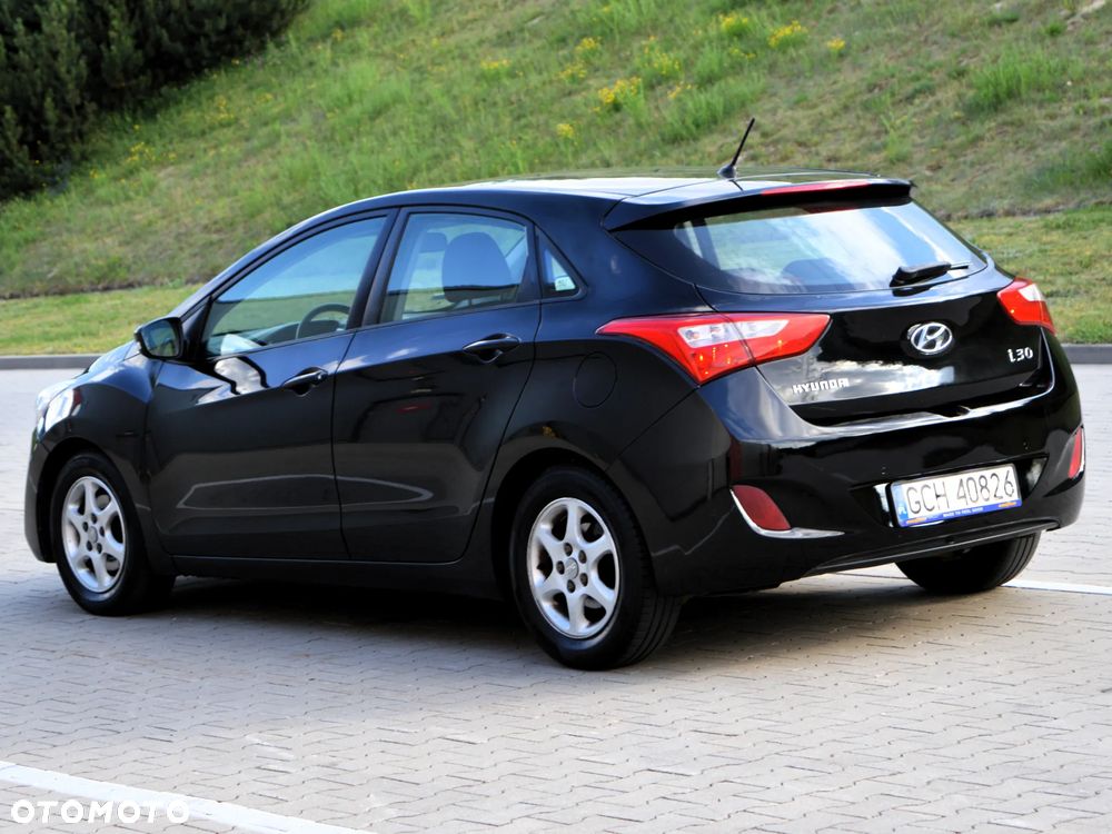 Hyundai i30 blue 1.6 CRDi YES Gold - 4