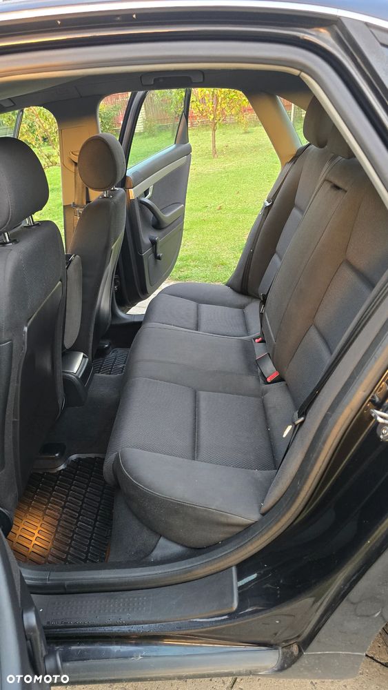 Audi A4 Limousine 1.8T - 10