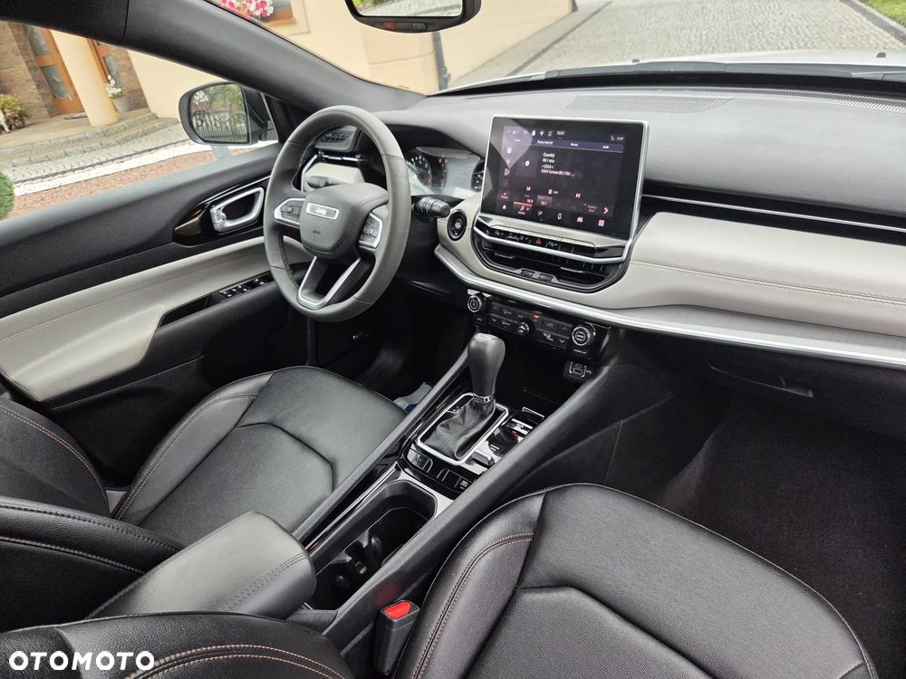 Jeep Compass - 24