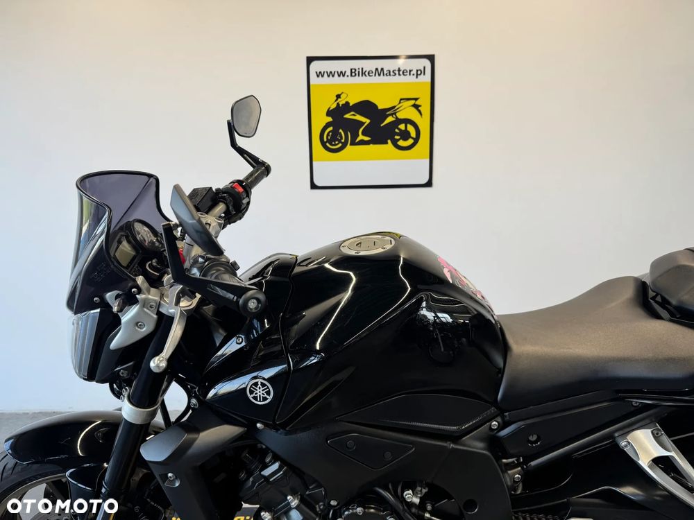 Yamaha FZ - 19