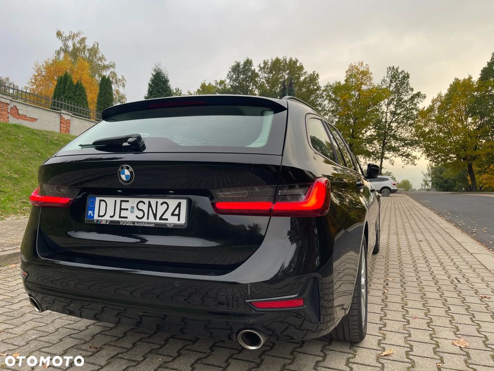 BMW Seria 3 320i Advantage - 38
