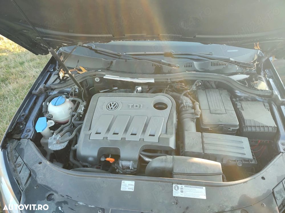 Volkswagen Passat 2.0 TDI BlueMotion Technology Comfortline - 4
