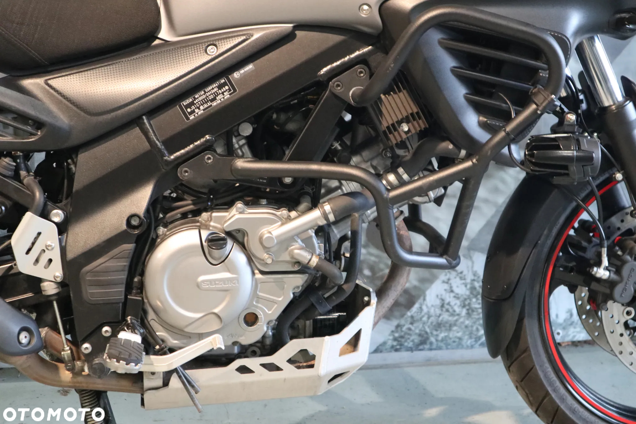 Suzuki DL - 17