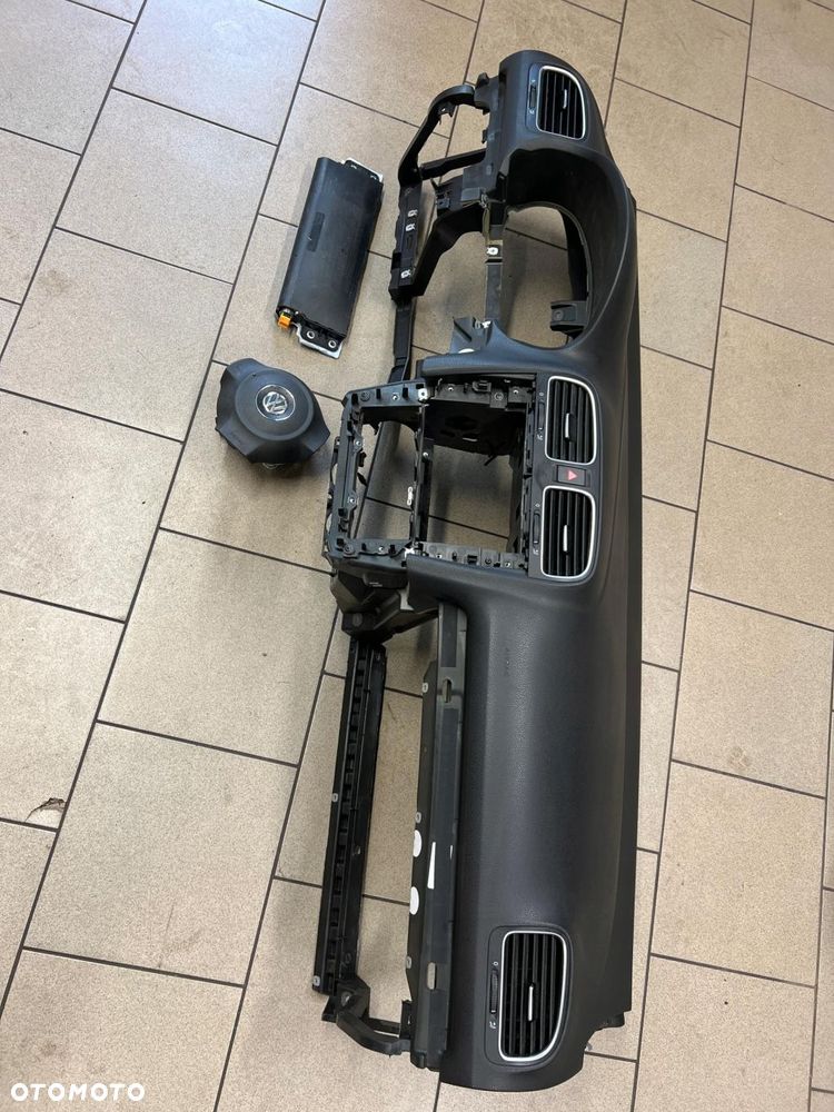 VW GOLF VI 6 DESKA ROZDZIELCZA KONSOLA KOKPIT AIRBAG ORYGINAŁ - 1