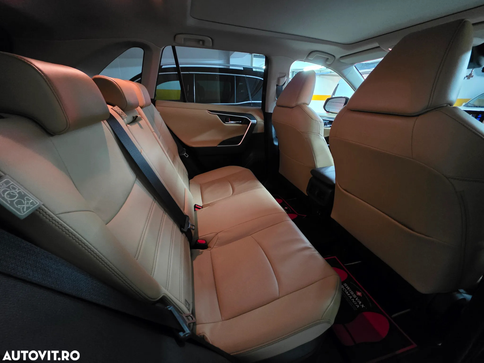 Toyota RAV4 2.5 Hybrid VVT-iE 4x4 Luxury Plus - 31