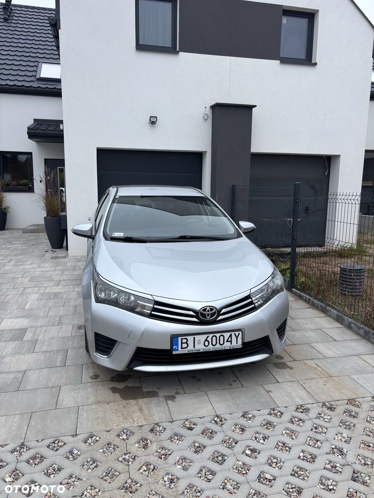 Toyota Corolla - 1