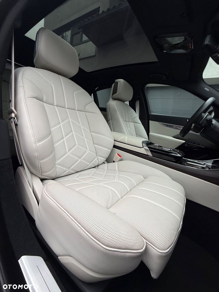 BMW Seria 7 - 27