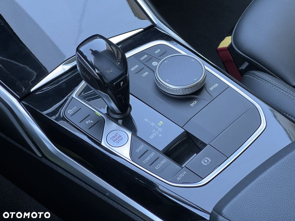 BMW Seria 3 320d xDrive Sport Line - 19