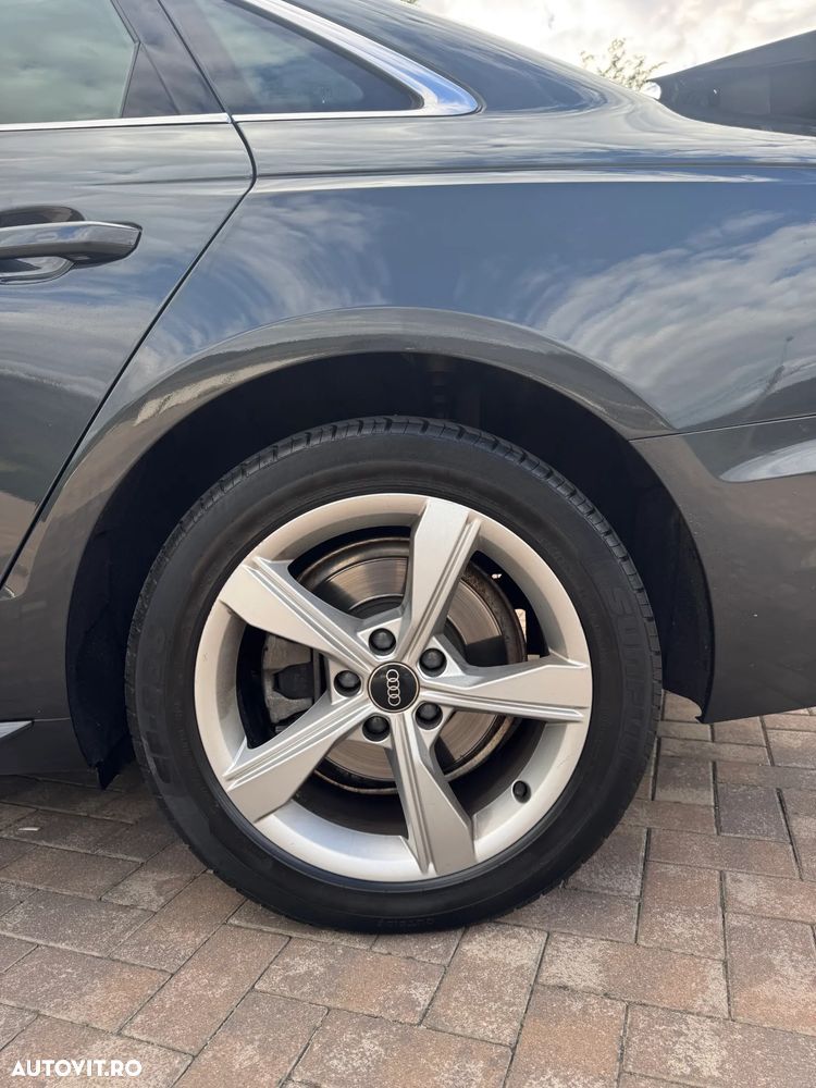 Audi A4 Limuzina 30 TDI S tronic MHEV S Line - 9