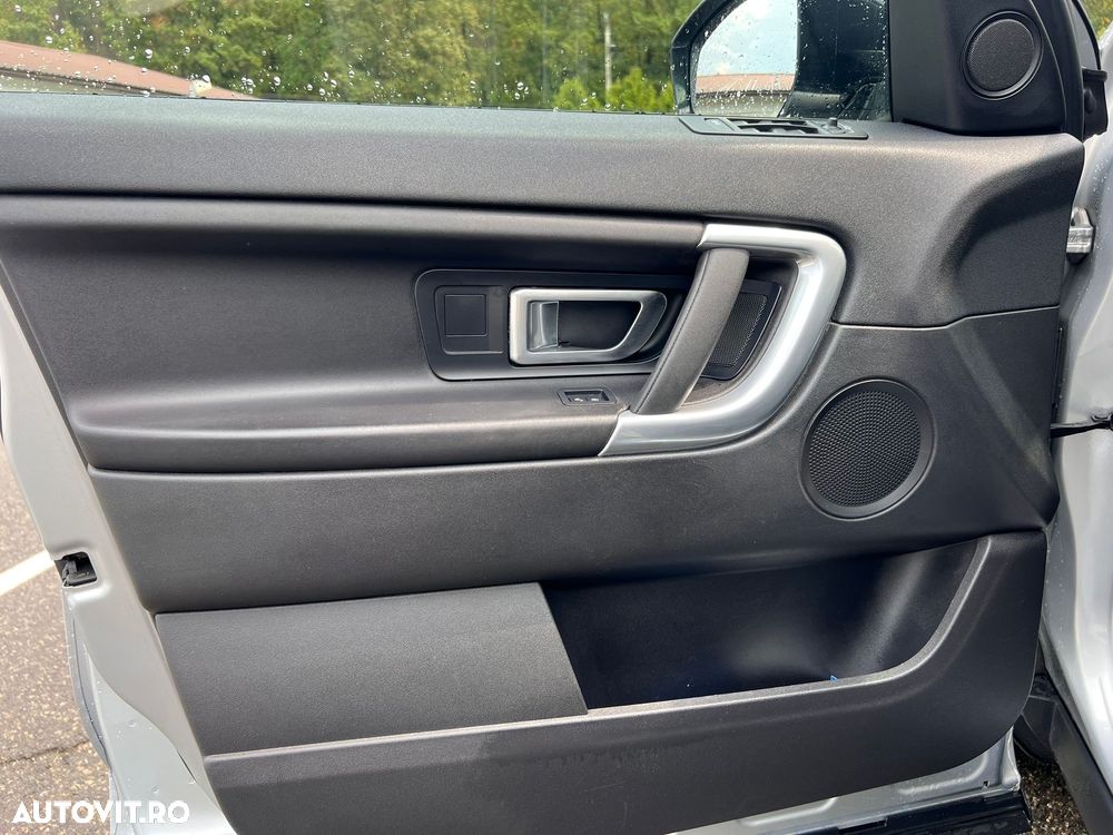 Land Rover Discovery Sport - 8