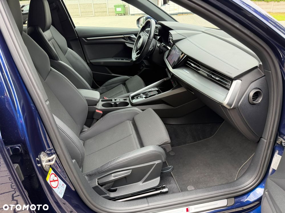 Audi A3 Sportback 45 TFSIe S tronic S line - 9