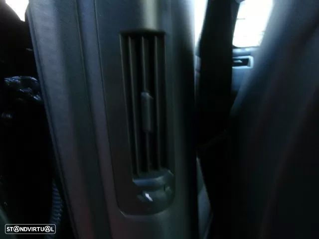 Land Rover Discovery Sport TD4 Aut. HSE Luxury - 29