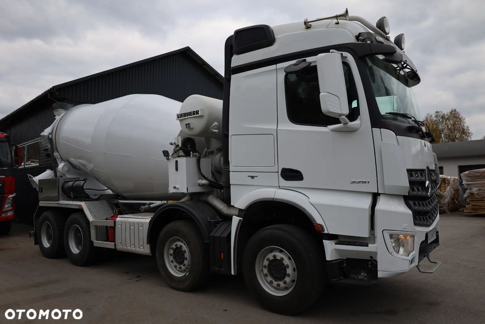 Mercedes-Benz Arocs 3251 - 5