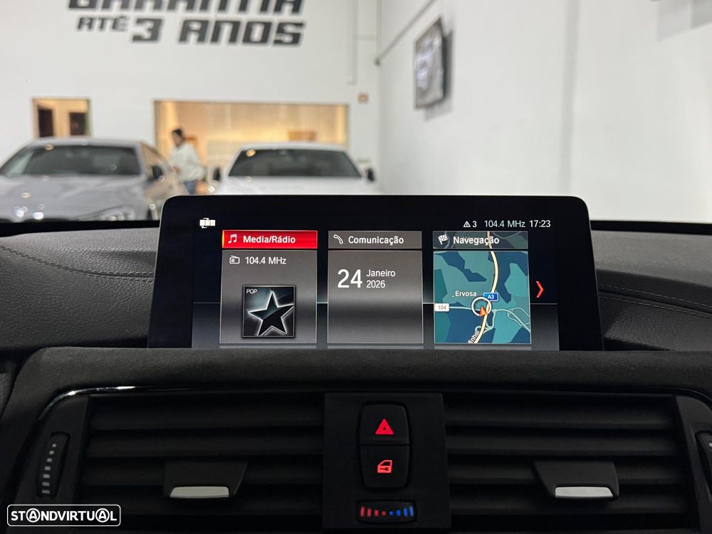 BMW 330 e iPerformance Pack M - 28