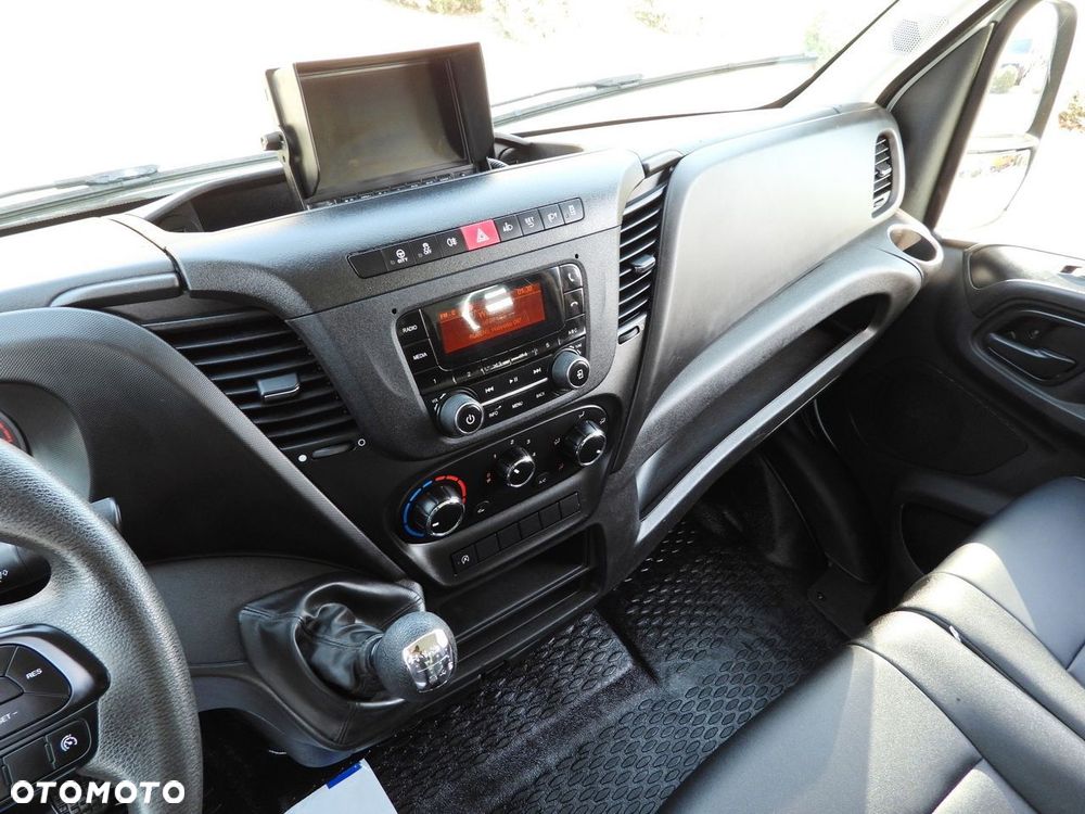 Iveco DAILY 35C14 WYWROTKA TEMPOMAT BLIŹNIACZE KOŁA KLIMATYZACJA  140KM - 31