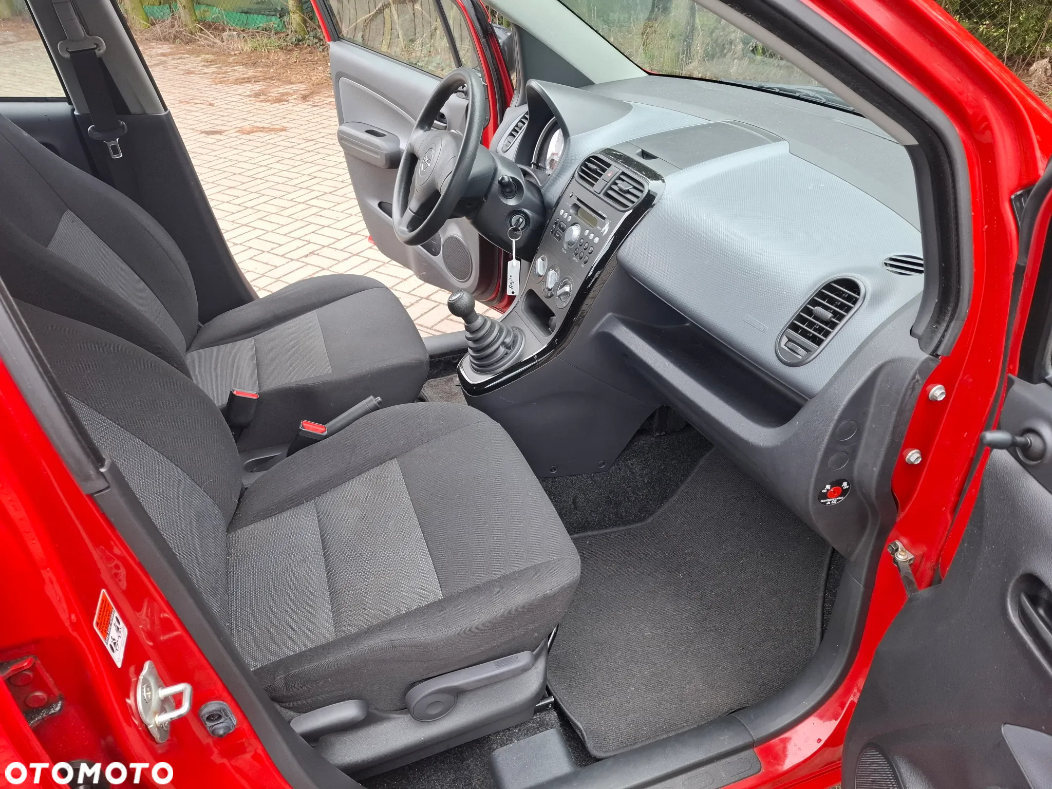 Opel Agila 1.0 - 9