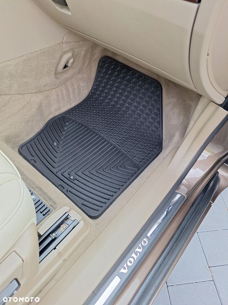 Volvo XC 90 3.2 AWD Executive - 26