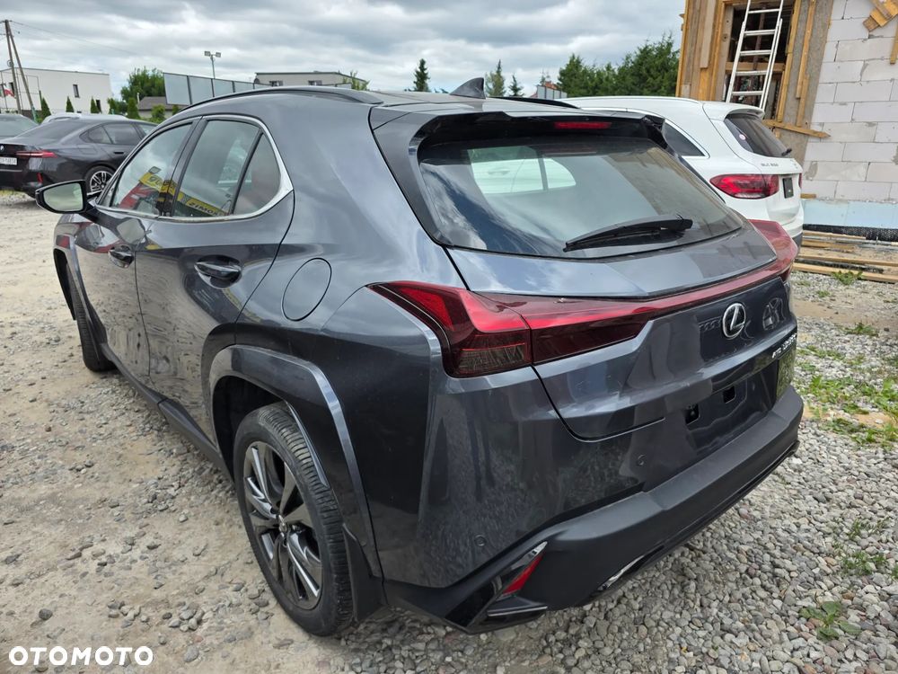 Lexus UX 300h (E-FOUR) F SPORT - 1