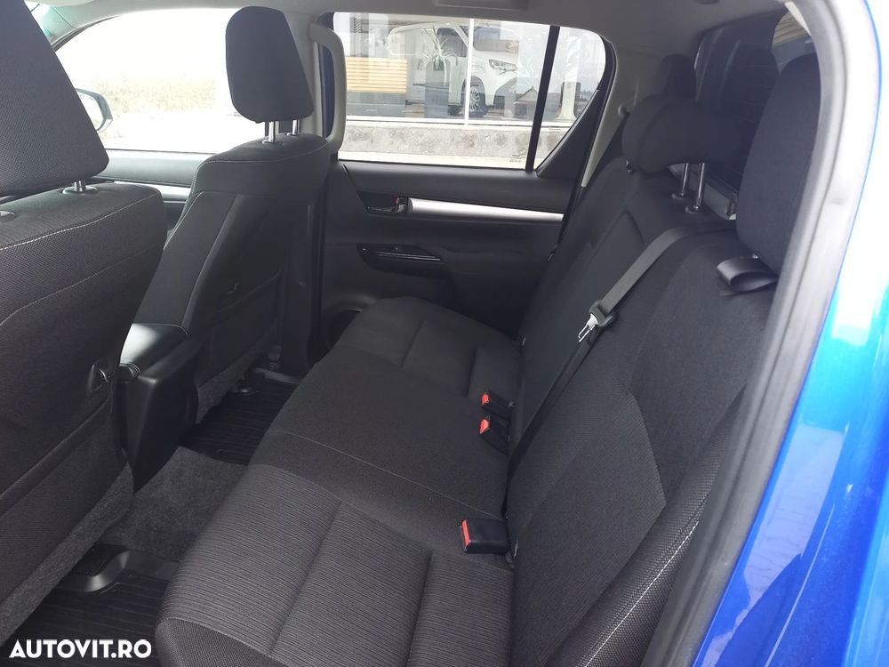 Toyota Hilux 4x4 Double Cab A/T Invincible - 13