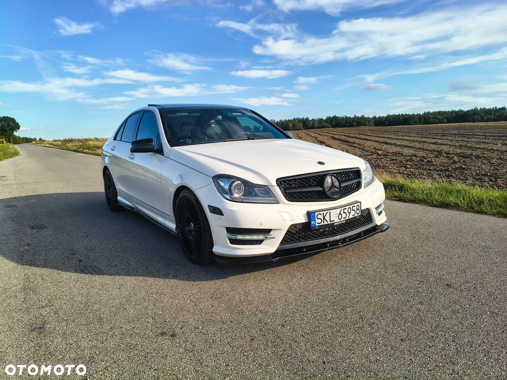 Mercedes-Benz Klasa C 350 4Matic (BlueEFFICIENCY) 7G-TRONIC Avantgarde - 3