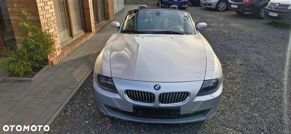 BMW Z4 2.5si - 11