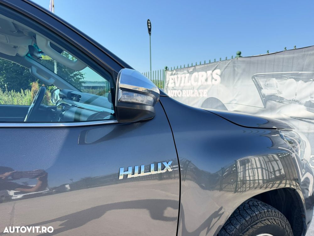 Toyota Hilux 2.8D 204CP 4x4 Double Cab AT Executive - 35