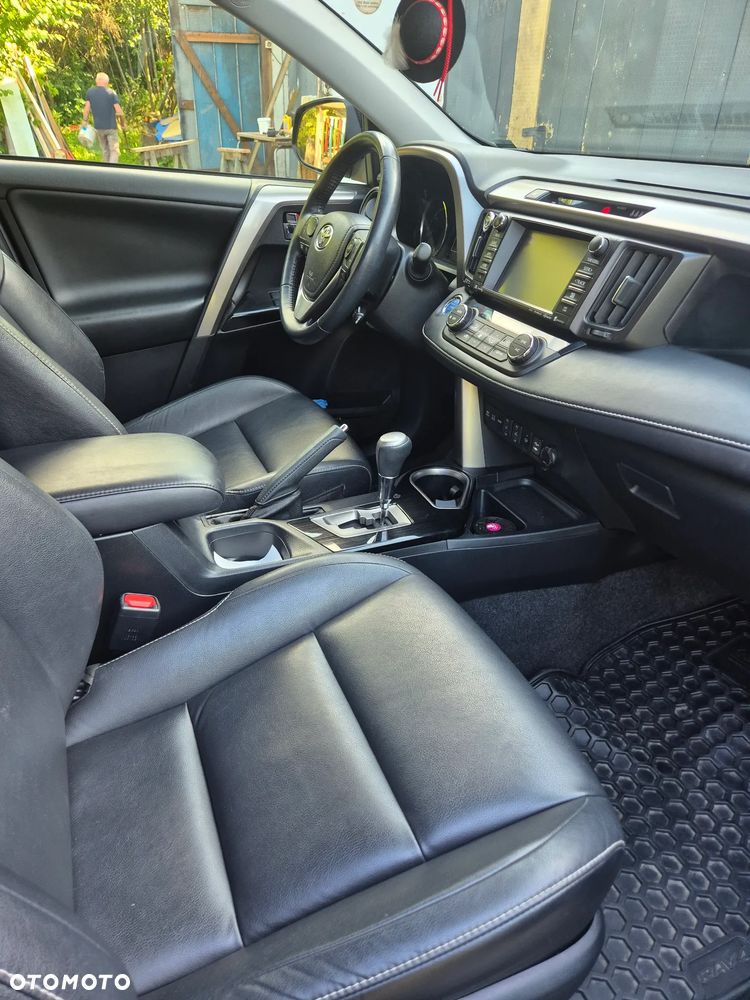 Toyota RAV4 - 7