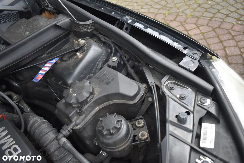 BMW X1 sDrive18d xLine - 37