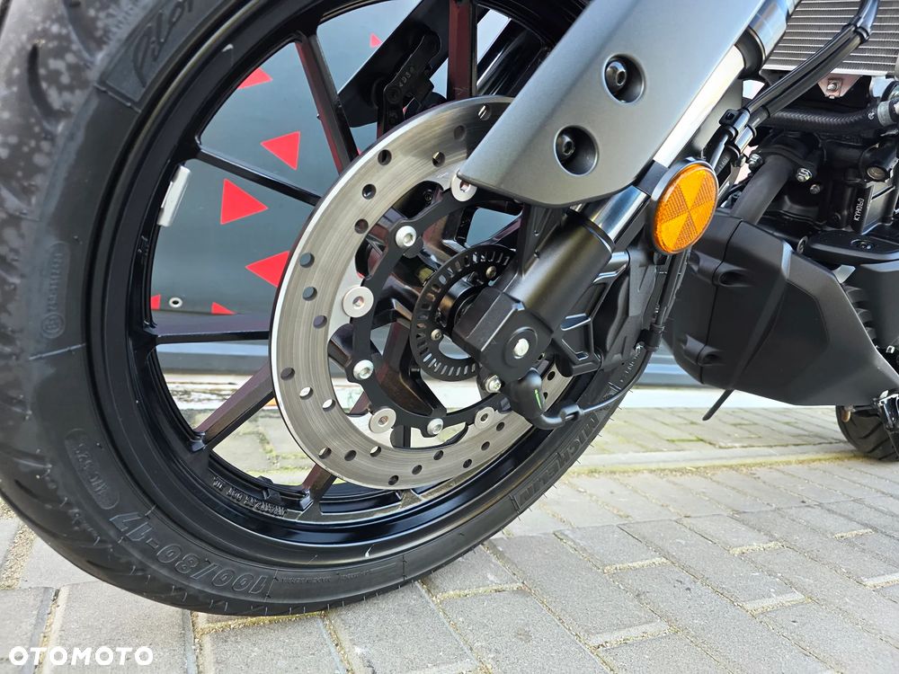 Yamaha MT - 13