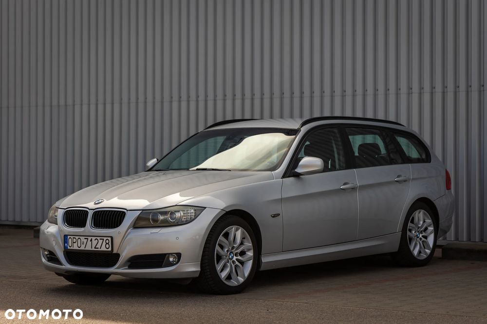 BMW Seria 3 318d DPF - 12