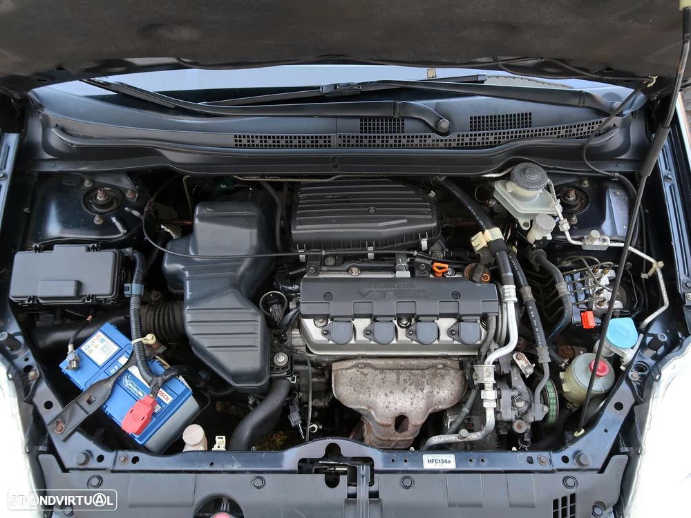 Honda Stream 1.7 ES - 22