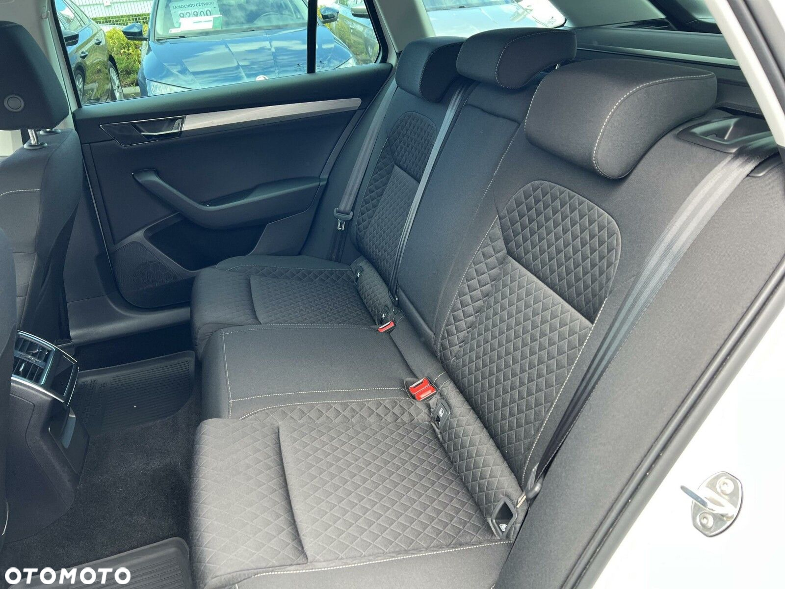 Skoda Superb 1.5 TSI Ambition DSG - 12