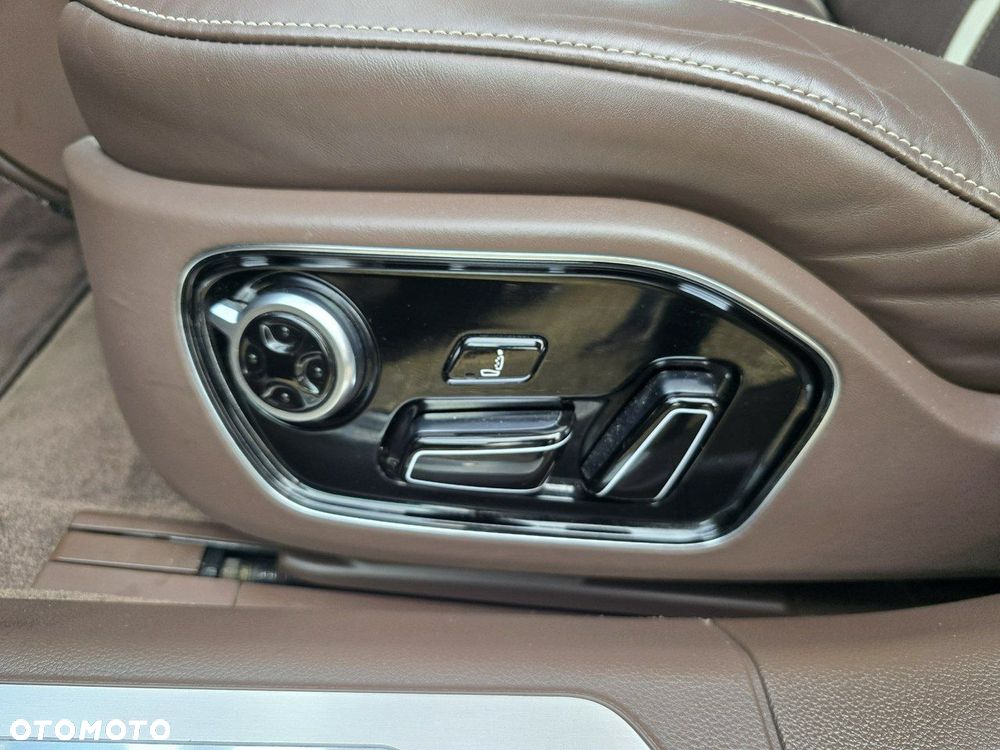 Audi A8 - 8