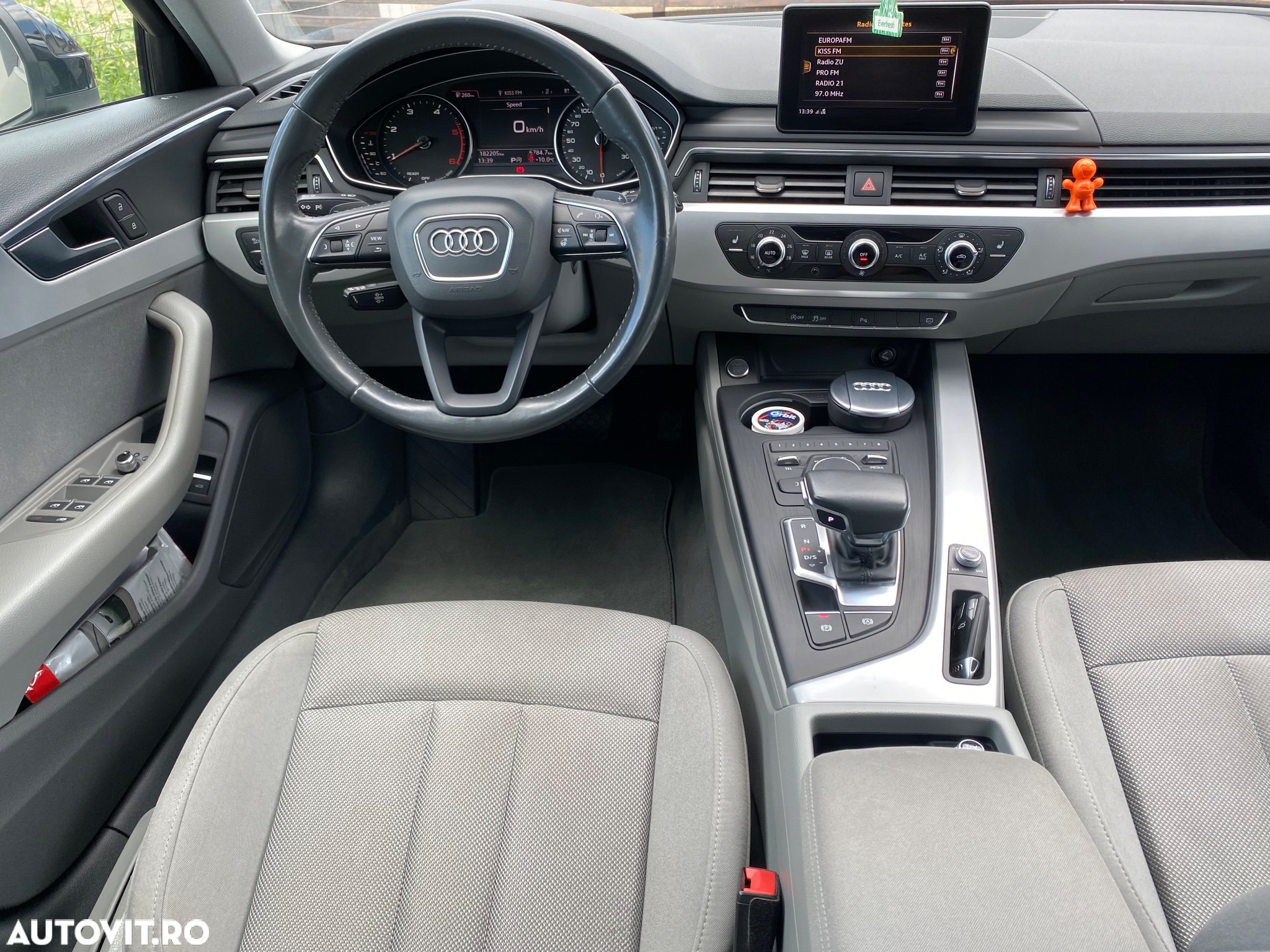 Audi A4 Avant 2.0 TDI S tronic - 23
