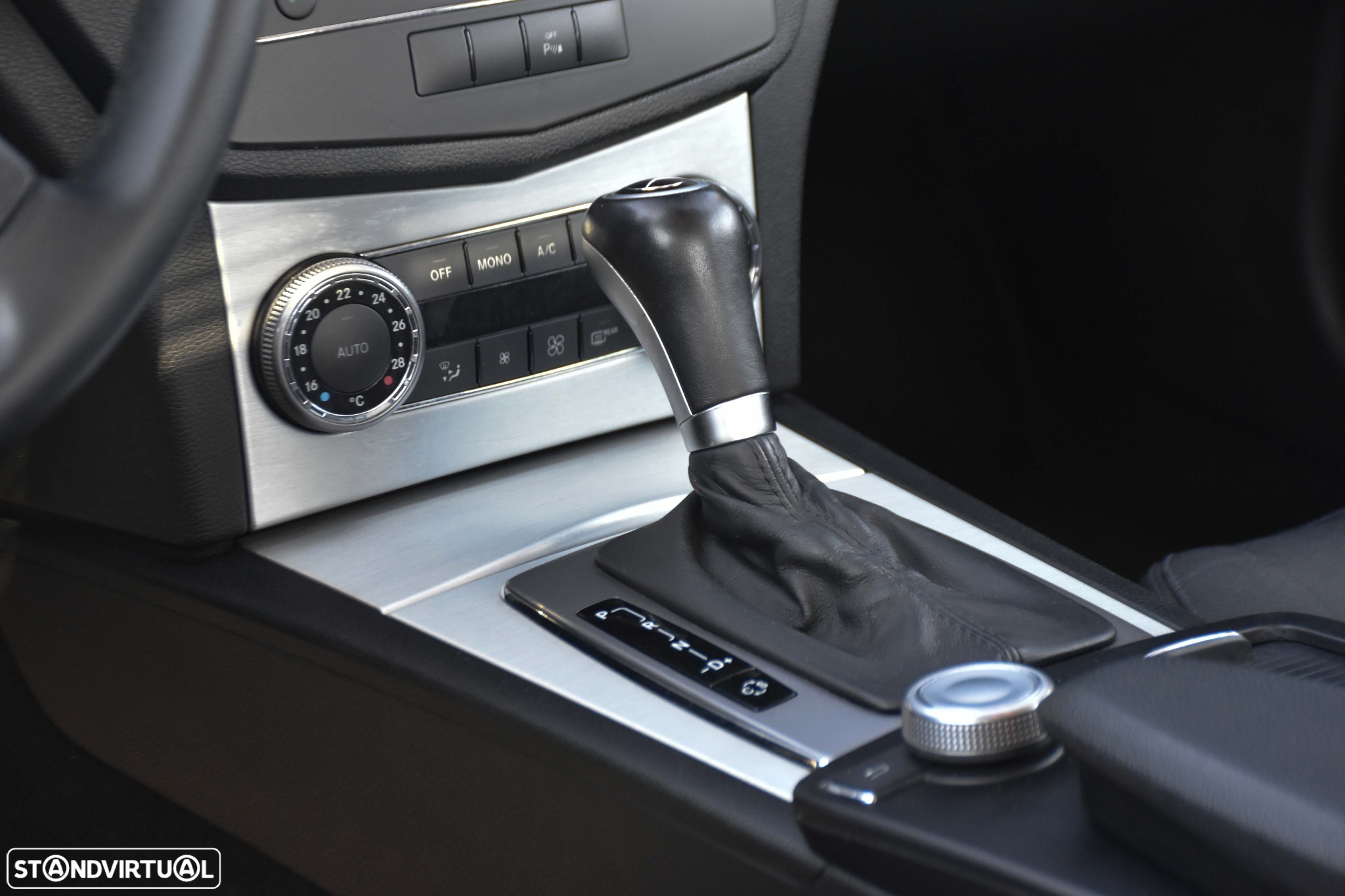 Mercedes-Benz C 320 CDi Avantgarde Auto. - 30